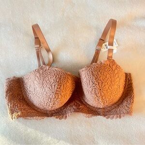 Aerie Intimates Real Power Balconette
Lightly Lined Eyelash Lace Bra Size 40C